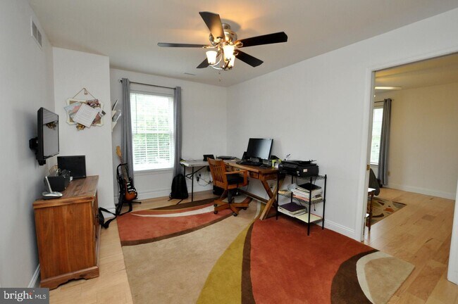Building Photo - 791 Westfield Dr