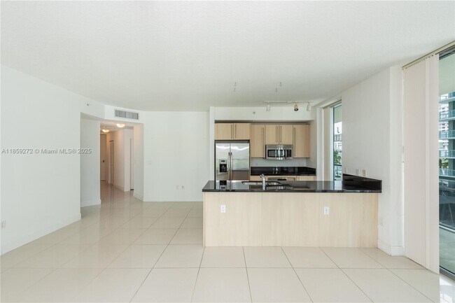 Foto del edificio - 79 SW 12th St