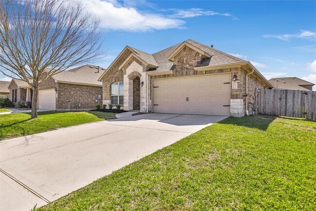 Building Photo - 18115 Van Berkel Ln