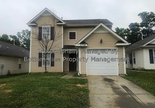 Building Photo - 4834 Muskogee Dr
