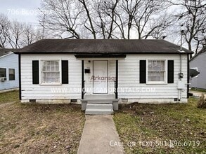 Building Photo - 706 Blossom St