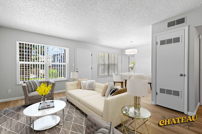 2x1 living room Dinning room - Chateau Apartments