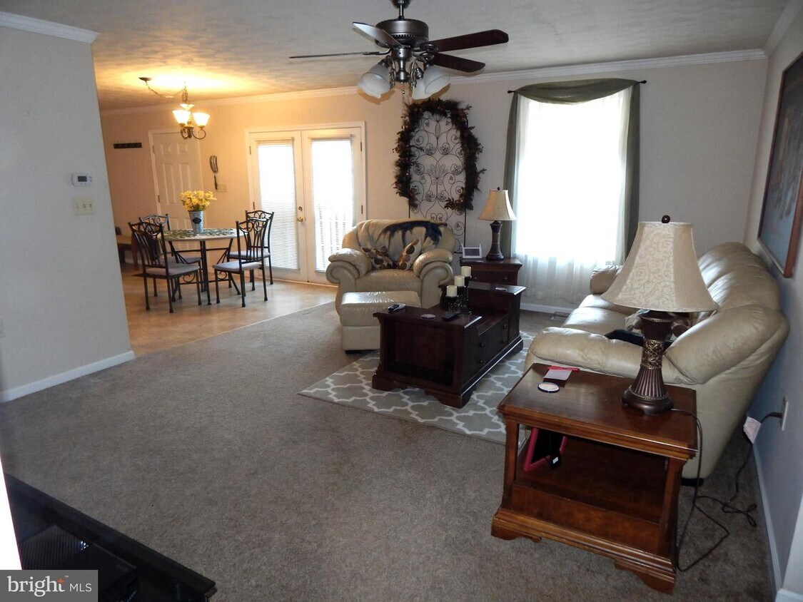 1287 Co Rte 4/1, Kearneysville, WV 25430 House Rental in