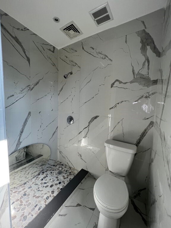 Building Photo - 34 Gloucester St