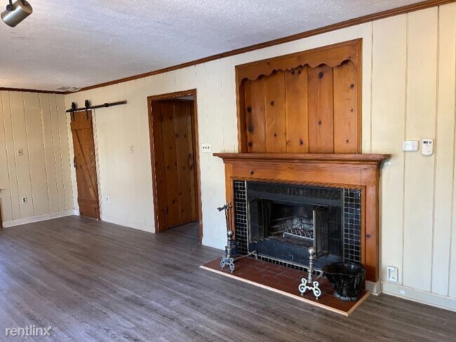 Building Photo - 4 br, 2.5 bath House - 4707 Paisley Rd
