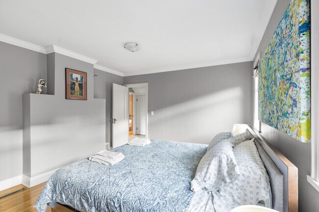 Photo du bâtiment - 3310 W 7th Ave