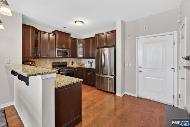 Foto del edificio - 443 2nd St