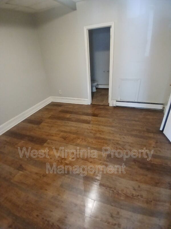 Building Photo - 203 1/2 Prince St