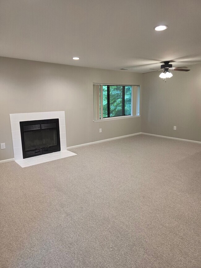 Foto del edificio - 8001 Greenspring Way