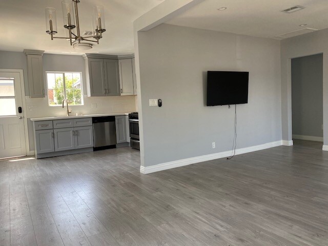 Foto del edificio - 11140 Vanowen St