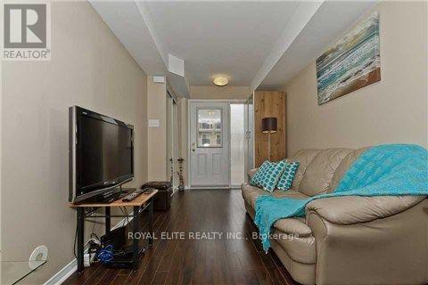 Building Photo - 4975 Southampton Dr
