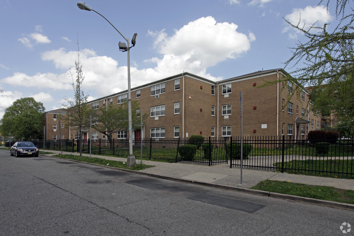 Foto principal - Willie T. Wright Apartments