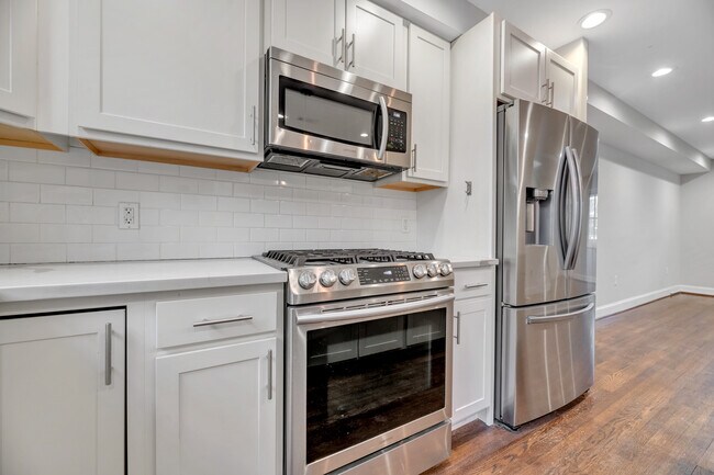 Building Photo - 2207 13th St NE