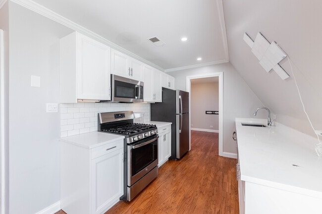 Foto del edificio - 4938 S Drexel Blvd