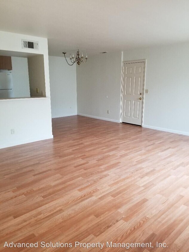 2015 Fancy Oaks Dr, Redding, CA 96003 Room for Rent in Redding, CA