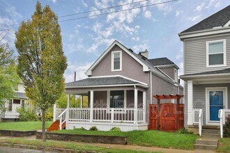 Building Photo - 628 E Whittier St