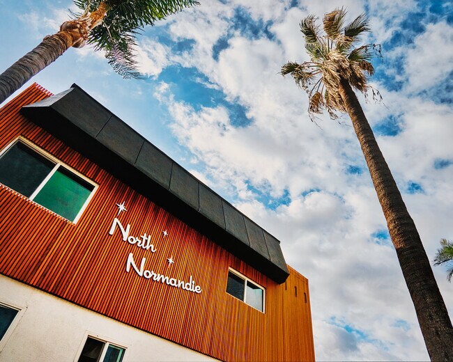 Foto del edificio - 111 N Normandie Ave