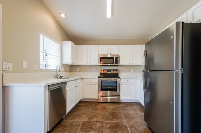 Building Photo - 12429 W Sweetwater Ave