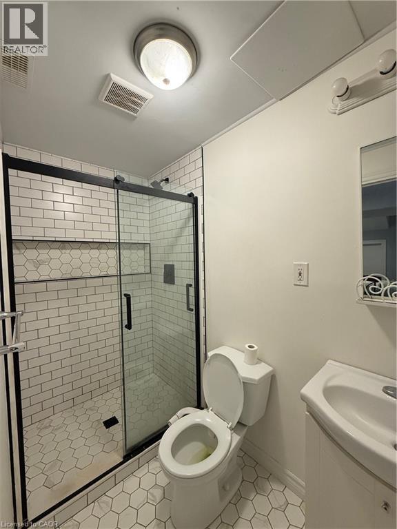 Building Photo - 119 Newcastle Dr