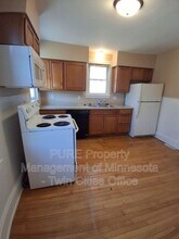 Building Photo - 987 N Churchill St