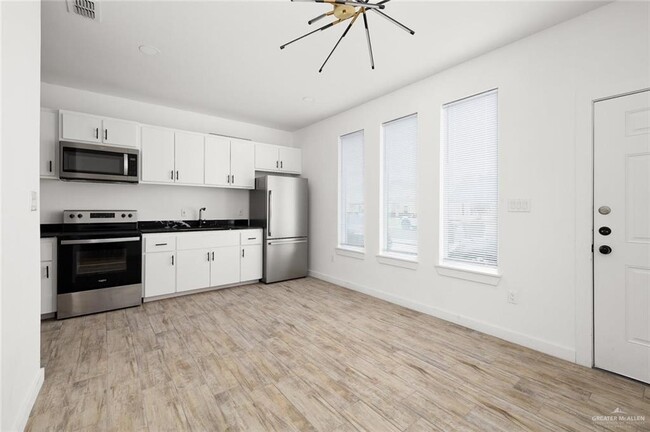 Foto del edificio - 1429 W Harrison Ave