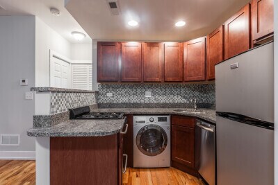 Foto del edificio - 555 W Arlington Pl