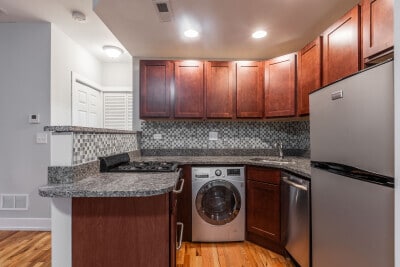 Building Photo - 555 W Arlington Pl