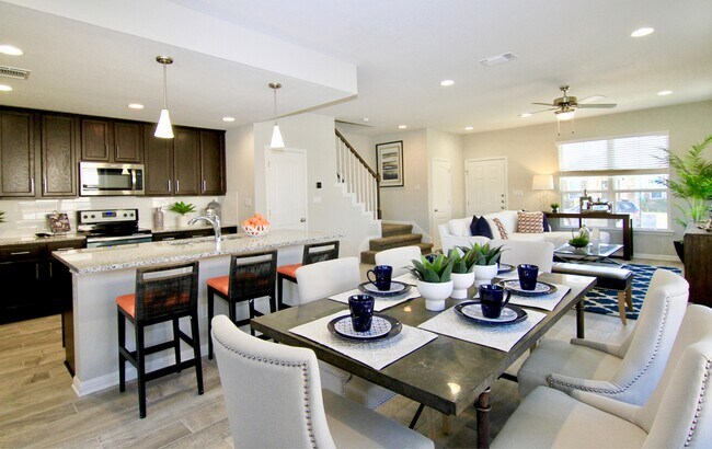 Foto del edificio - 716 Tinton Falls Ln