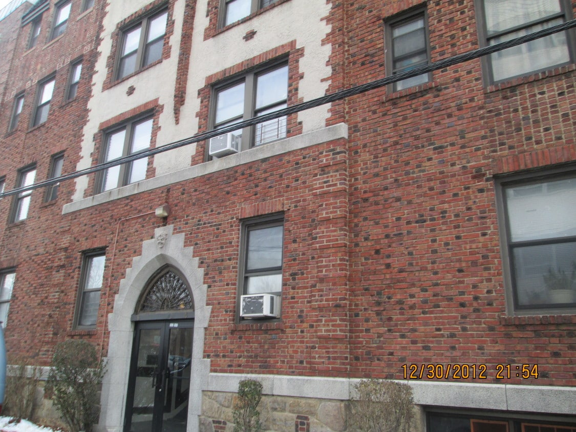 4 Page Ave, Yonkers, NY 10704 Apartments in Yonkers, NY