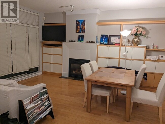 Photo du bâtiment - 22 W 12th Ave