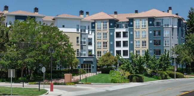 Foto del edificio - 1257 Lakeside Dr