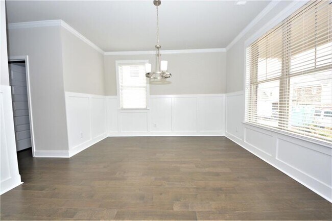 Foto del edificio - 412 Hinton Farm Wy.