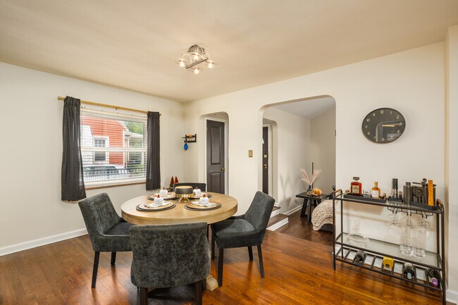 Building Photo - 195 S Sylvan Ave