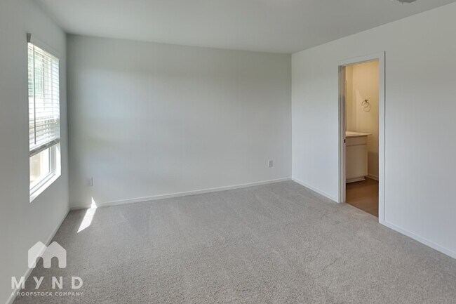 Foto del edificio - 708 Zuppino Ln