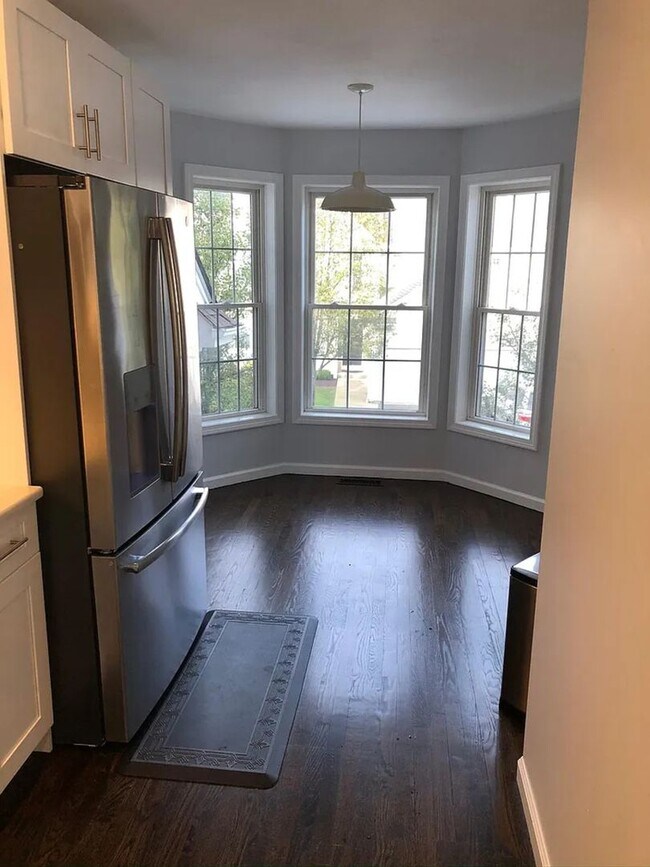 Foto del edificio - Charming 2BR Condo in Danbury