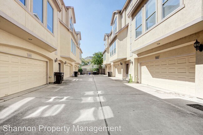 3 br, 3.5 bath House - 1417 Thompson Street photo'