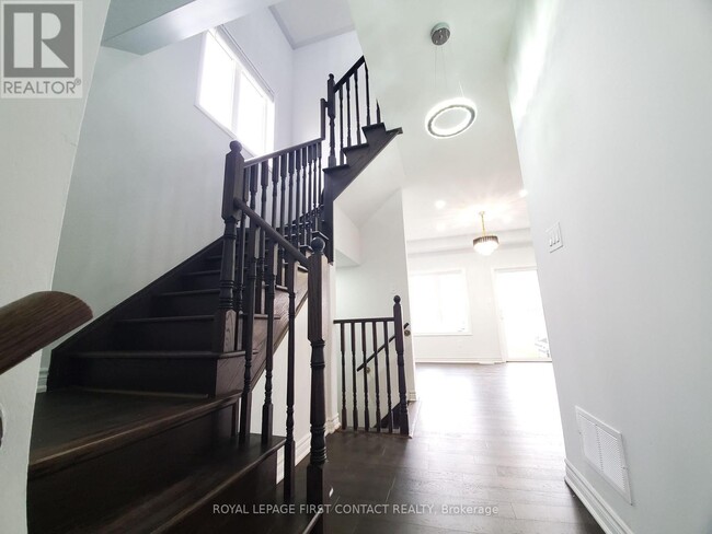 Building Photo - 87 Pearcey Cr