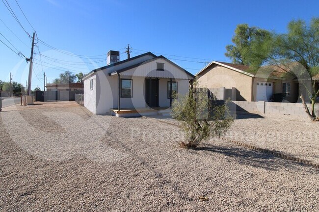 Foto del edificio - 1149 E 5th St