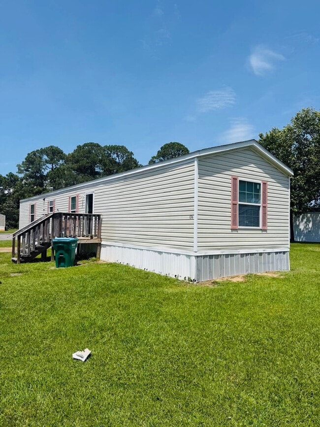 Building Photo - 2101 Ladnier Rd