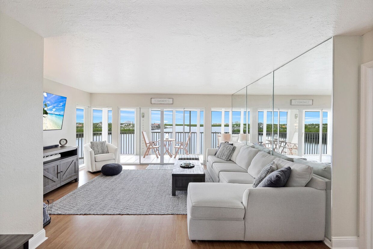 Foto principal - 4895 Bonita Beach Rd