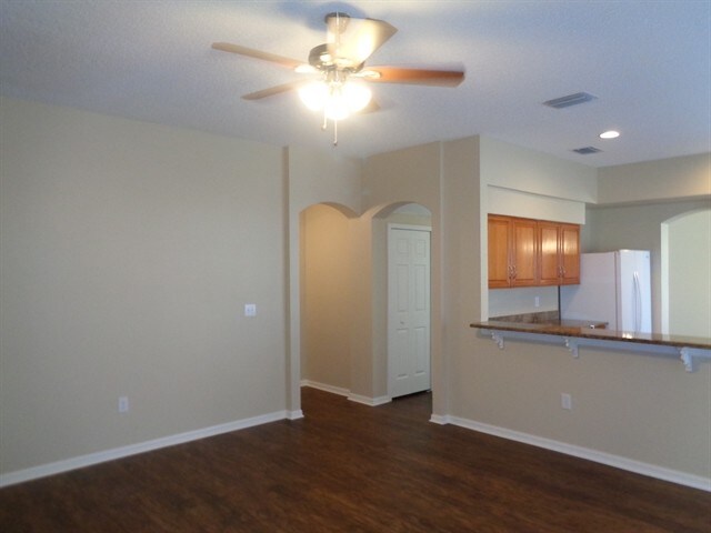 Building Photo - 12613 Longcrest Dr