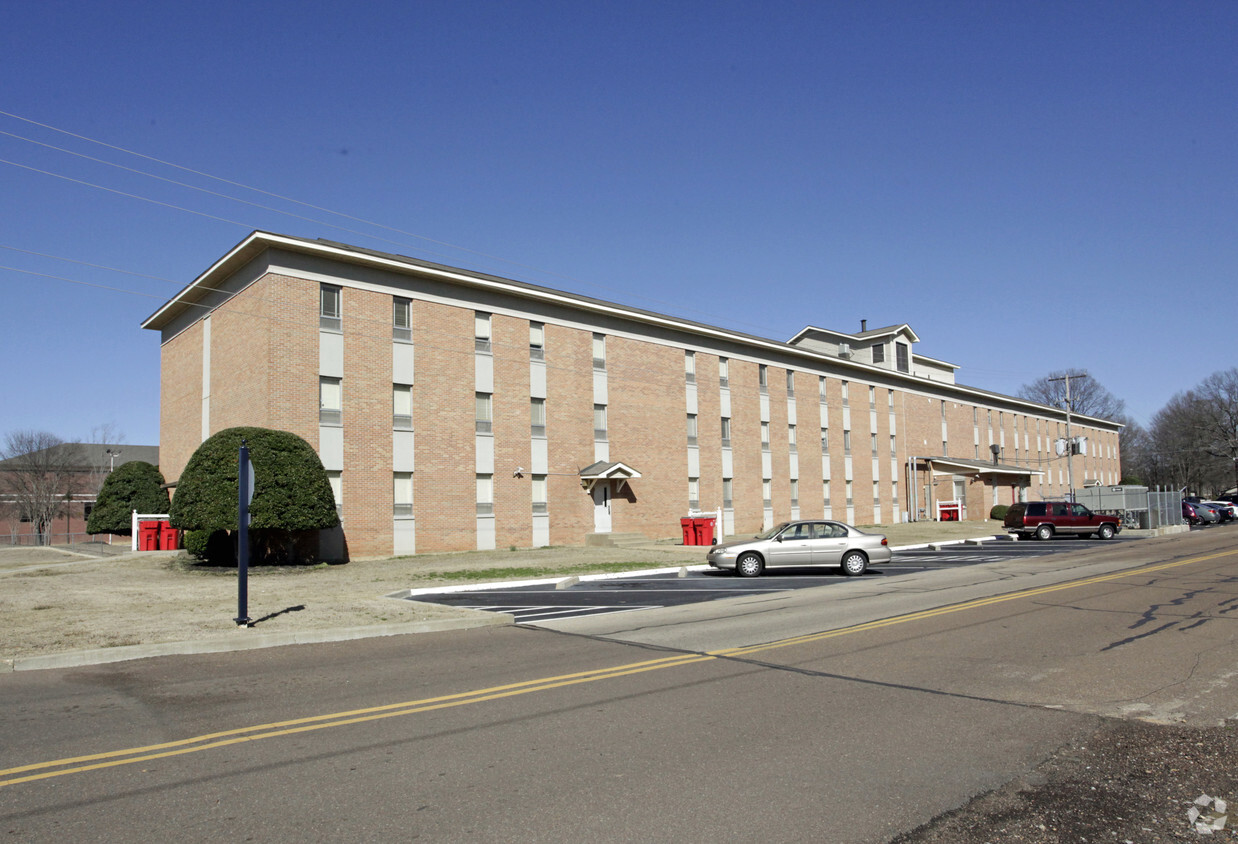 Primary Photo - Quitman Hall