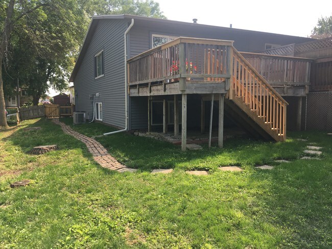 Lado de la casa - 4429 13th Ave NW