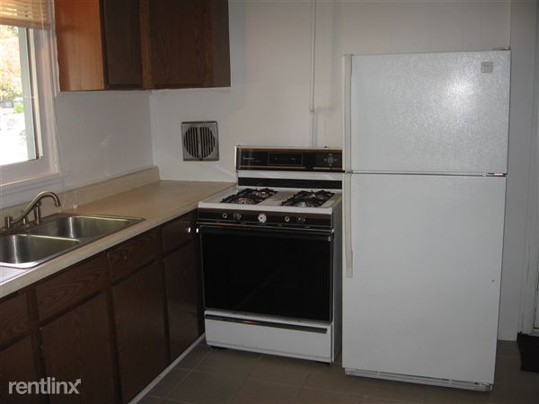 Building Photo - 233 W Princeton Ave