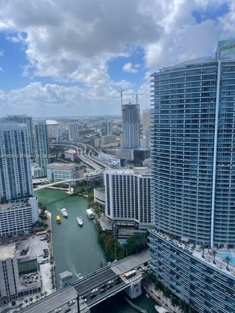 Foto del edificio - 465 Brickell Ave