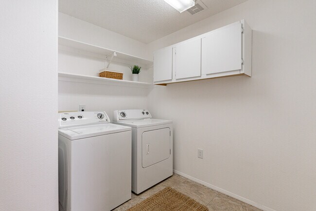 Foto del edificio - 11218 E Mercer Ln