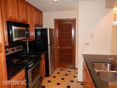 Foto del edificio - 129 White Oak Ct