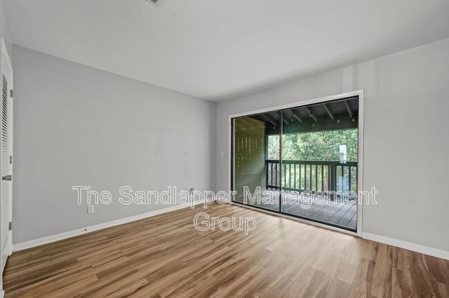 Foto del edificio - 1530 Fort Johnson Rd