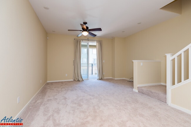 Building Photo - 887 Sakura Dr