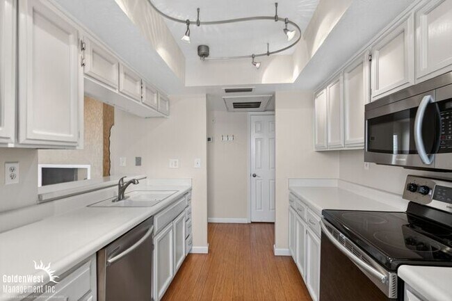 Foto del edificio - Bright and Modern 1Bdm 1Ba Condo Near Downtown Scottsdale!